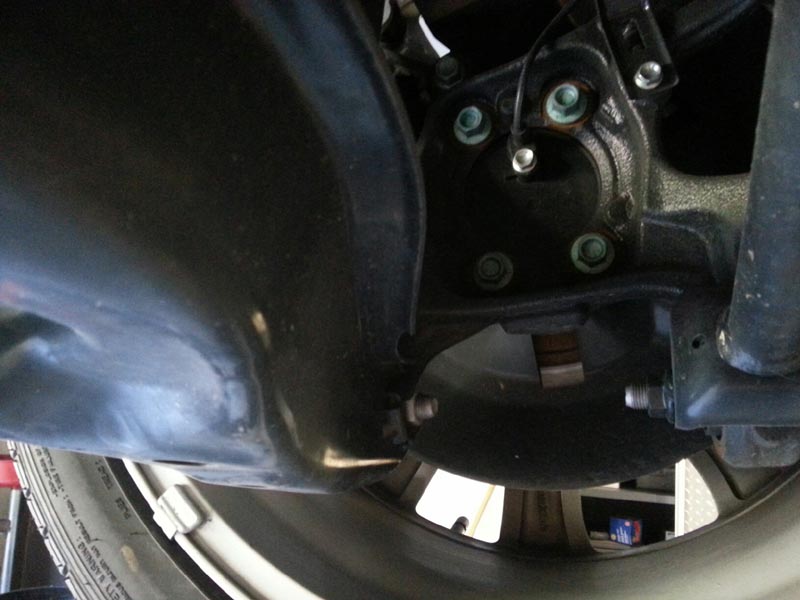 Picture of 2014 Mazda 3 rear hub